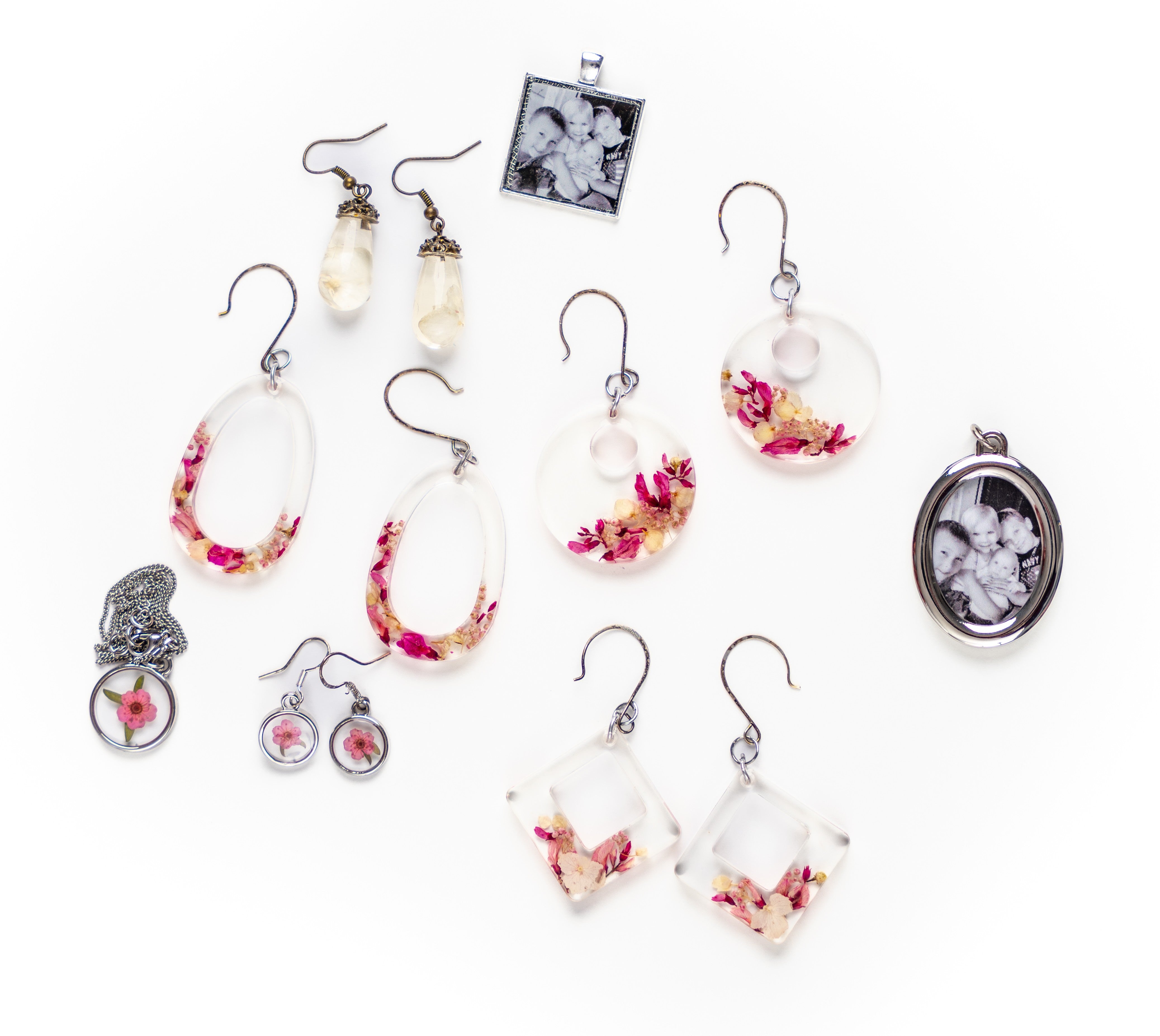 flower-preservation-jewelry